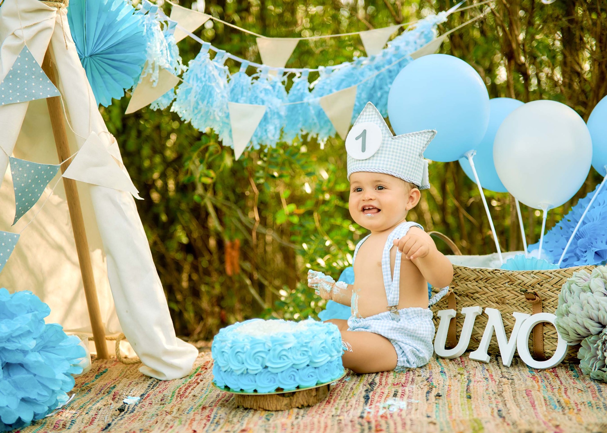 Gabi fotografia, fotografos de tenerife, fotografos las palmas de gran canaria, Fotografia de bodas, niños, BODAS, WEDDING, pre bodas, post bodas,familias,niños,recien nacidos,primera comunion  - smash-cake-tenerife-sesion-fotos-rompe-tartas.jpg